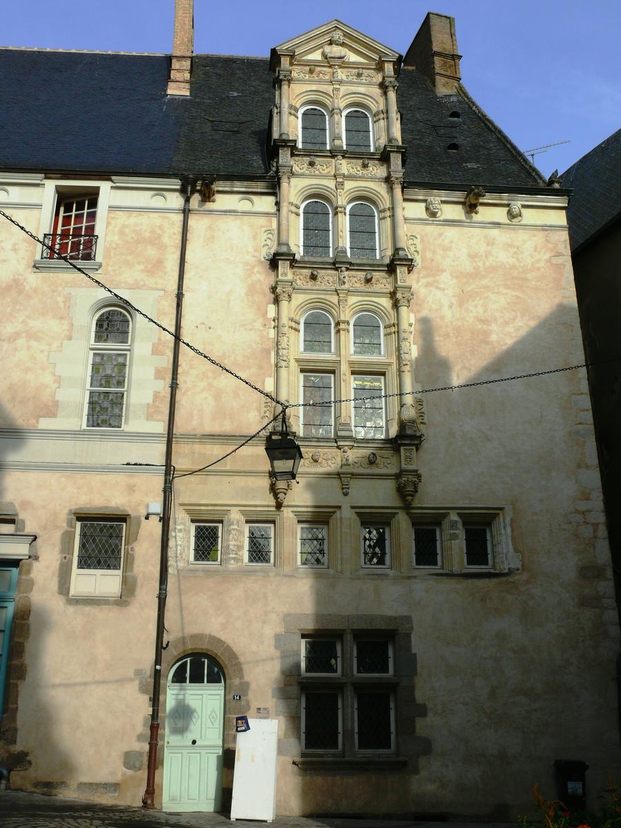 Laval - Maison du Grand Veneur (maison du Patrimoine) 