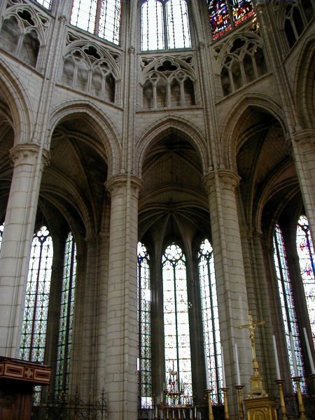 Cathédrale Saint-Etienne de Meaux.Choeur, déambulatoire et chapelles 