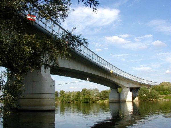 Mesnil-le-Roi-Viadukt – Strombrücke 