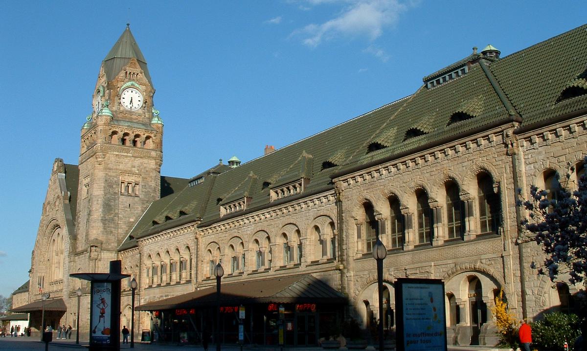 Metz - Gare de Metz - Façade sur la place général de Gaulle 