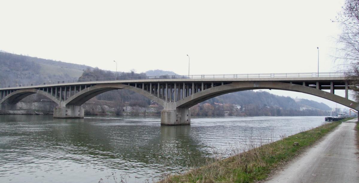 Pont d'Hermalle-sous-Huy - Pont sur la Meuse vu de l'amont 