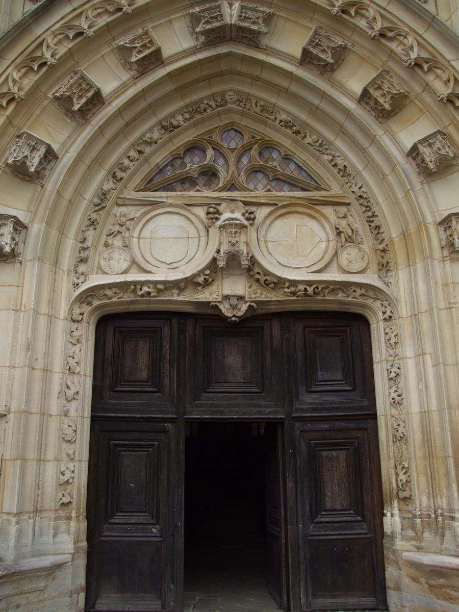 Bar-le-Duc - Eglise Saint-Etienne (ancienne Collégiale Saint-Pierre) - Façade sur la place Saint-Pierre - Portail 
