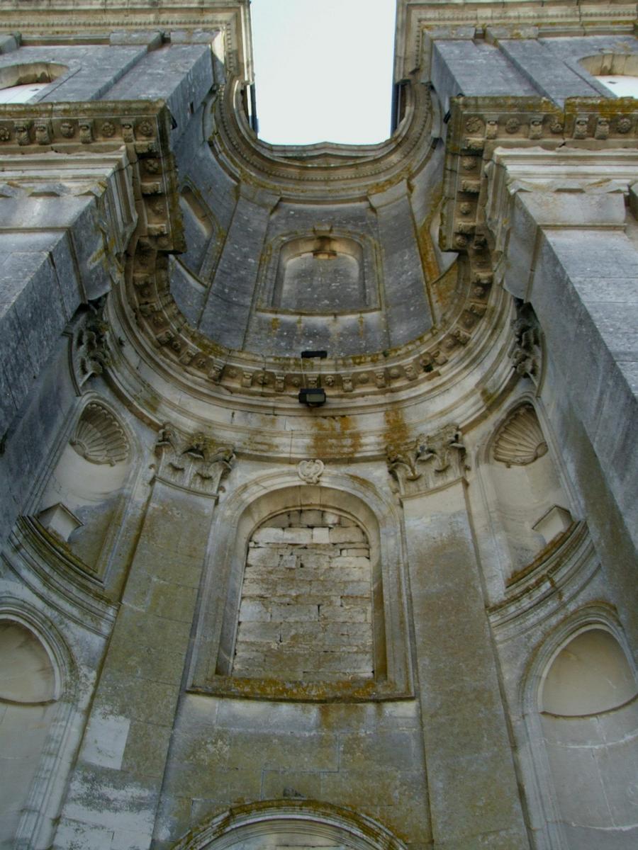 Abbaye de Jovilliers: Façade de l'abbatiale - détail 