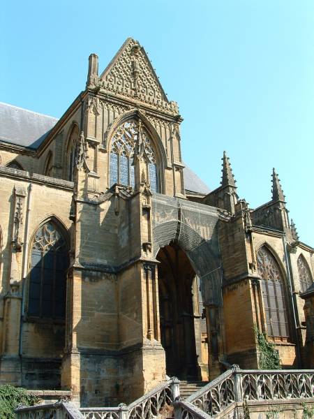 Eglise Notre-Dame-d'Espérance, MézièresPortail du bras Sud du transept 
