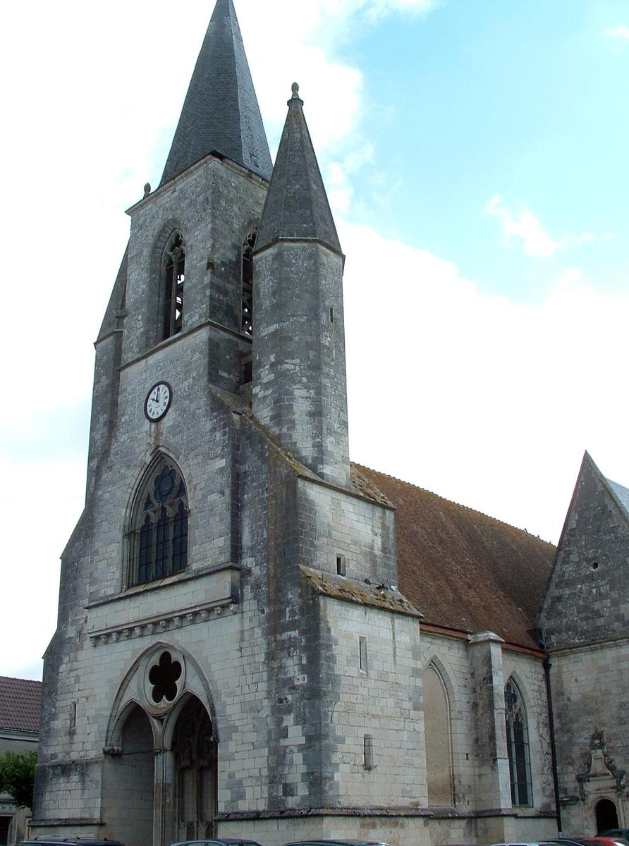 Mézières-en-Brenne - Eglise Sainte-Marie-Madeleine - Façade occidentale avec la chapelle d'Anjou à droite 