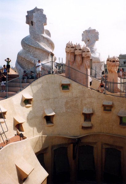 Casa Milà.Toiture avec cheminées 