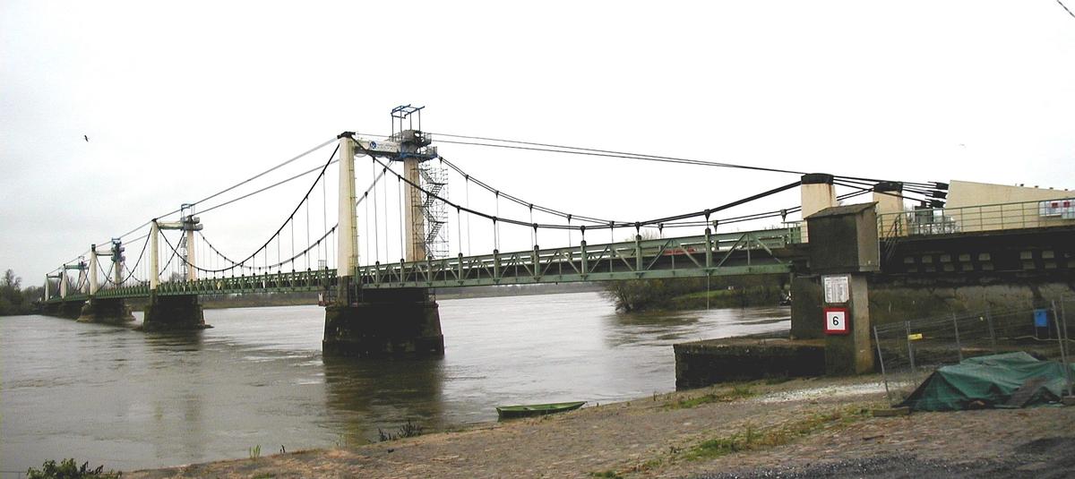 Montjean-sur-Loire Suspension Bridge 