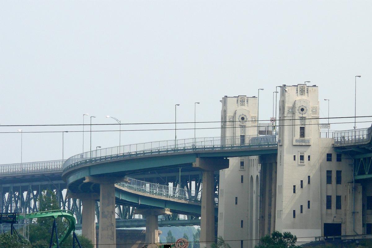 Montréal - Pont Jacques-Cartier - Viaduc d'accès en rive droite et bretelles d'accès 