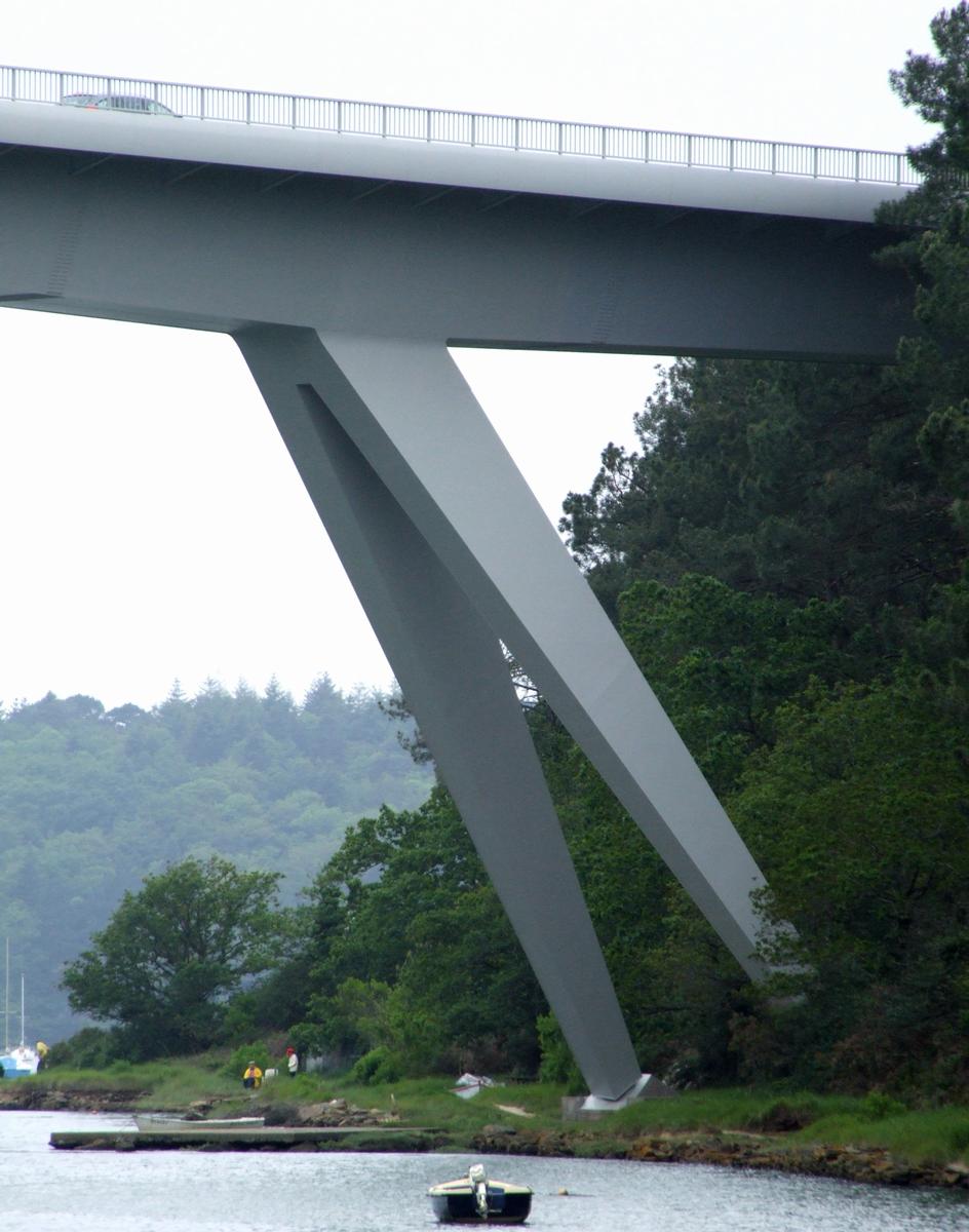 Le Bono - Pont Joseph Le Brix - Béquilles rive droite 