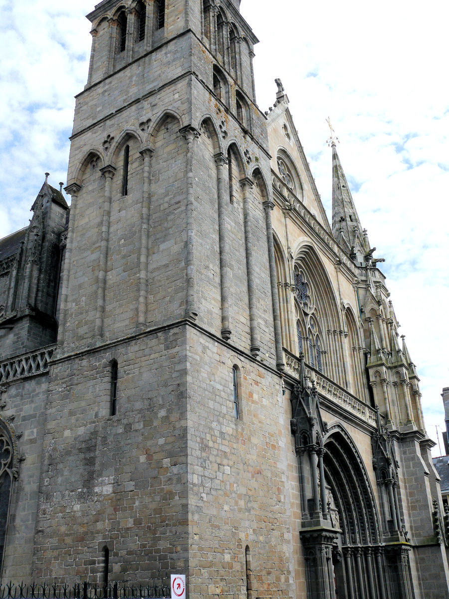 Vannes - Cathédrale Saint-Pierre - Façade 
