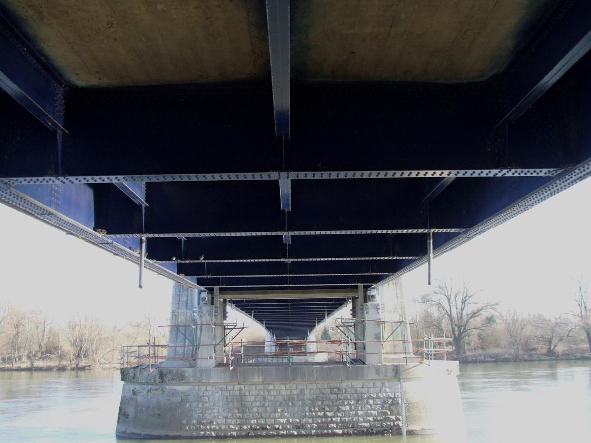 Pont suspendu d'Ennery sur la Moselle 
