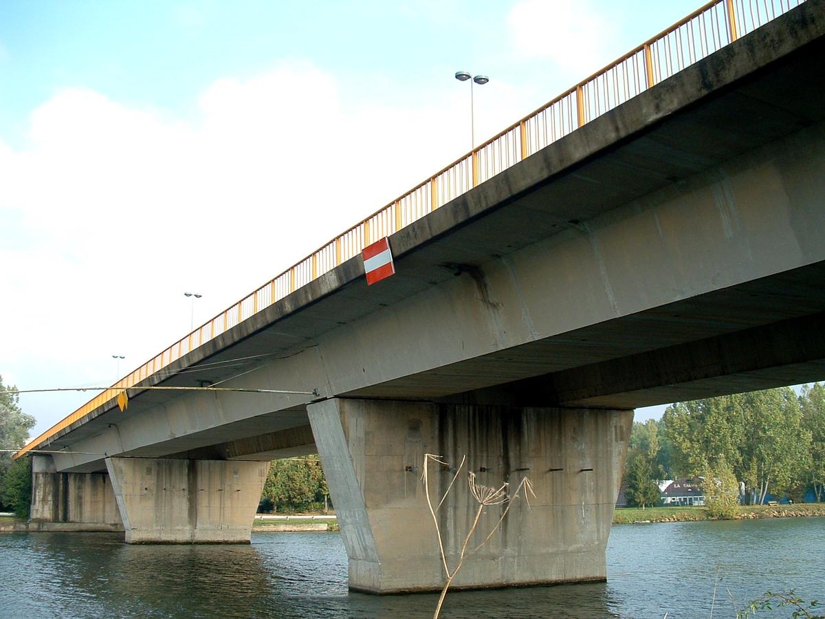 Moulins-lès-Metz Bridge 