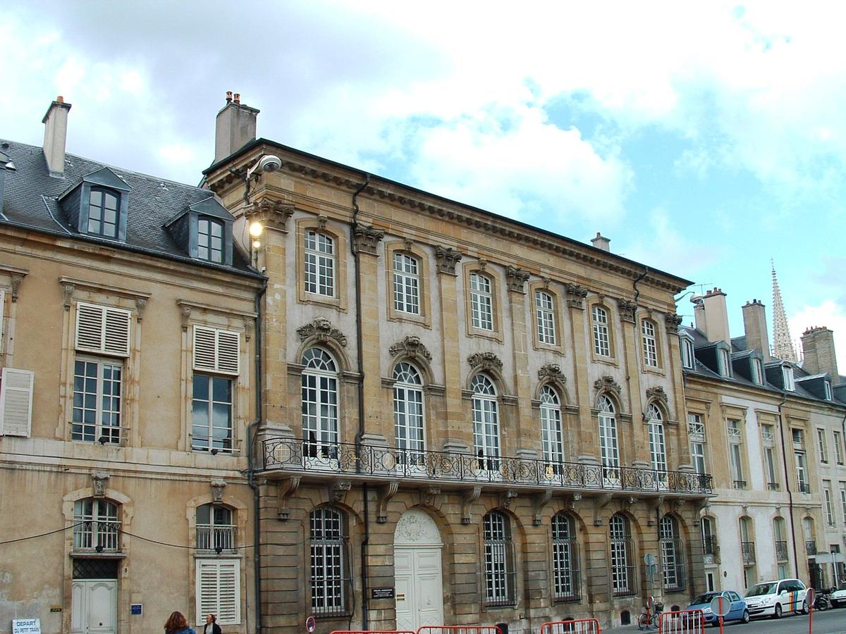 Nancy - Tribunal administratif de Nancy (ancienne Bourse aux Marchands) - Façade sur la place Carrière 