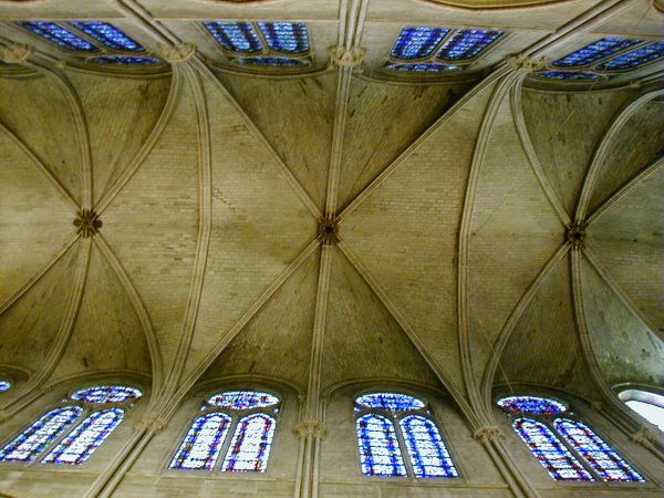 Notre Dame de Paris.Sixpartite vault of the nave 