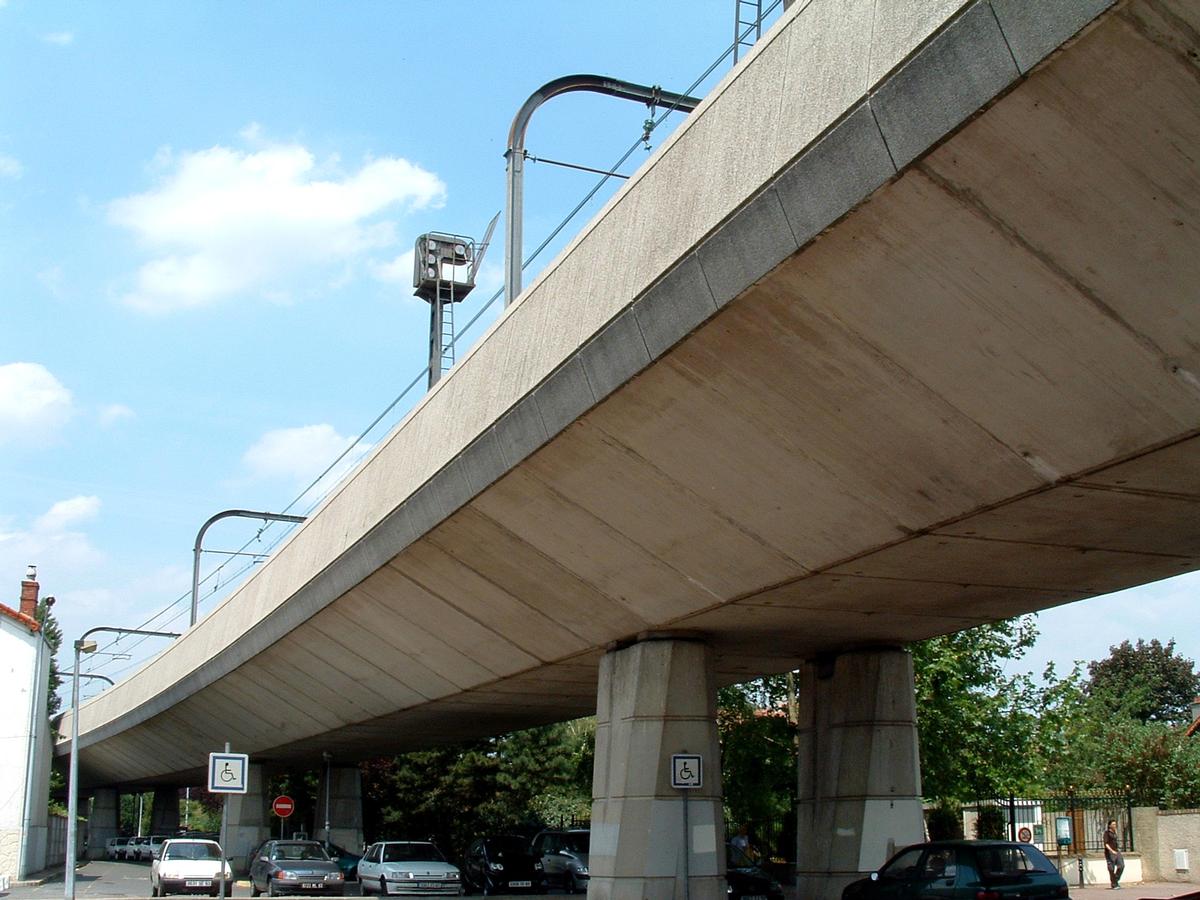 RER A, Neuilly-PlaisanceViadukt 