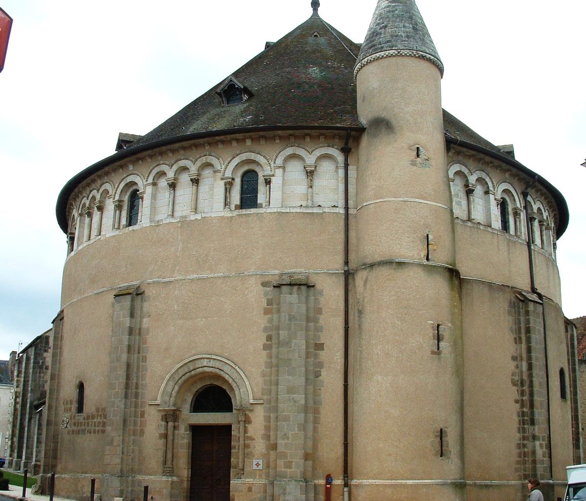 Neuvy-Saint-Sépulchre - Basilique Saint-Etienne - Ensemble 