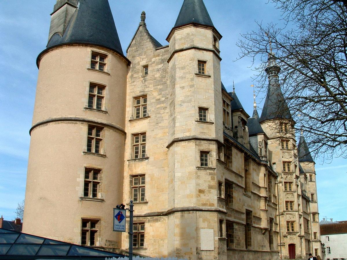 Palais ducal, Nevers 
