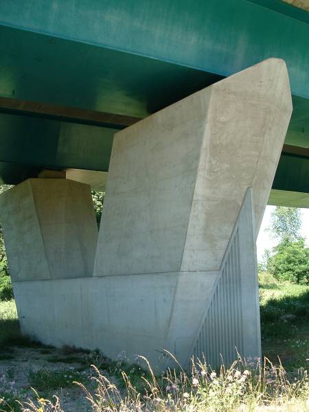 Pont Pierre Bérégovoy (A77), NeversPile à terre 