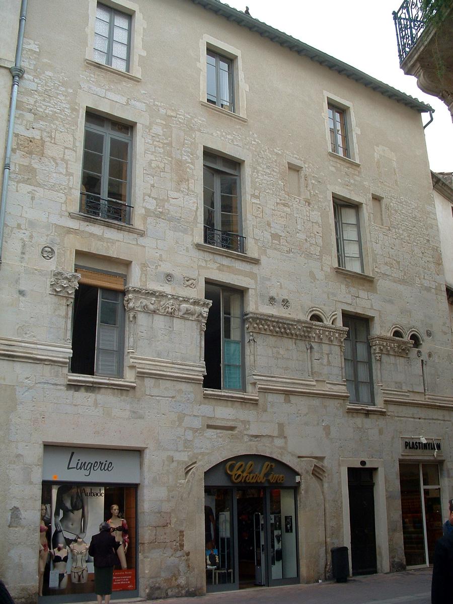 Nîmes - Maison romane 