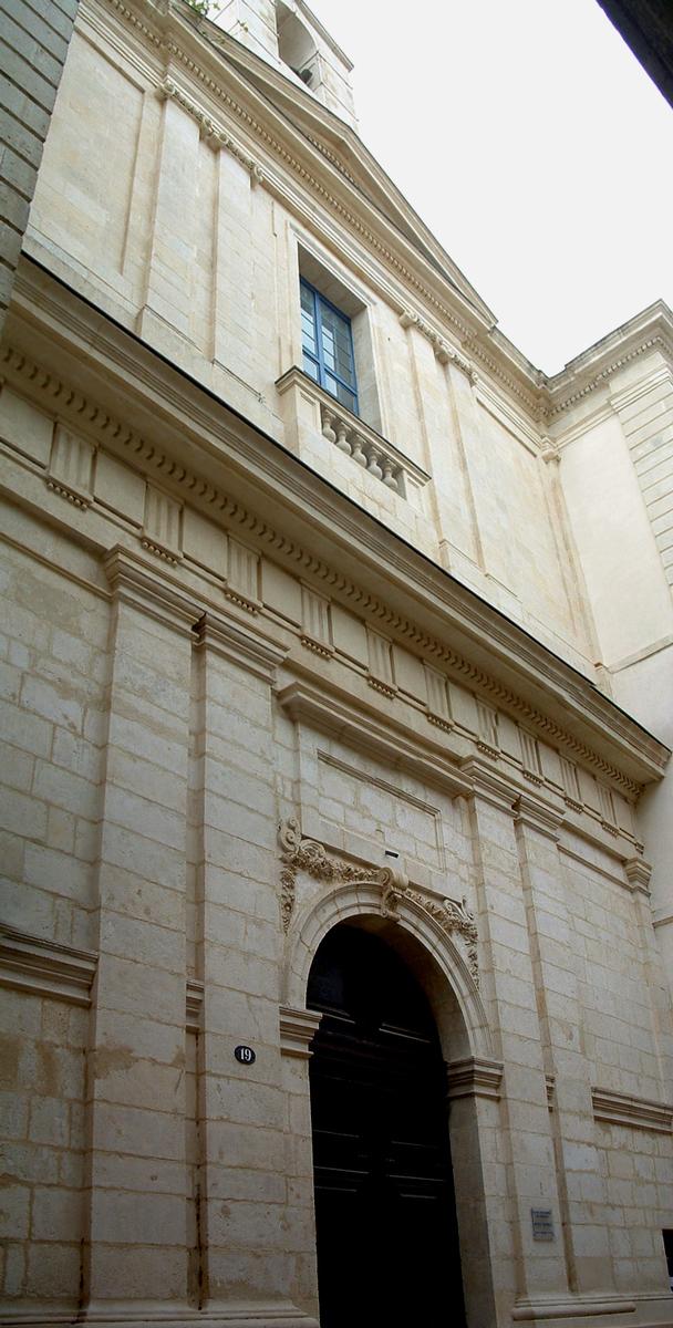 Nîmes - Le Petit Temple - Façade sur la rue du Grand-Couvent (ancienne chapelle du couvent des Ursulines) 