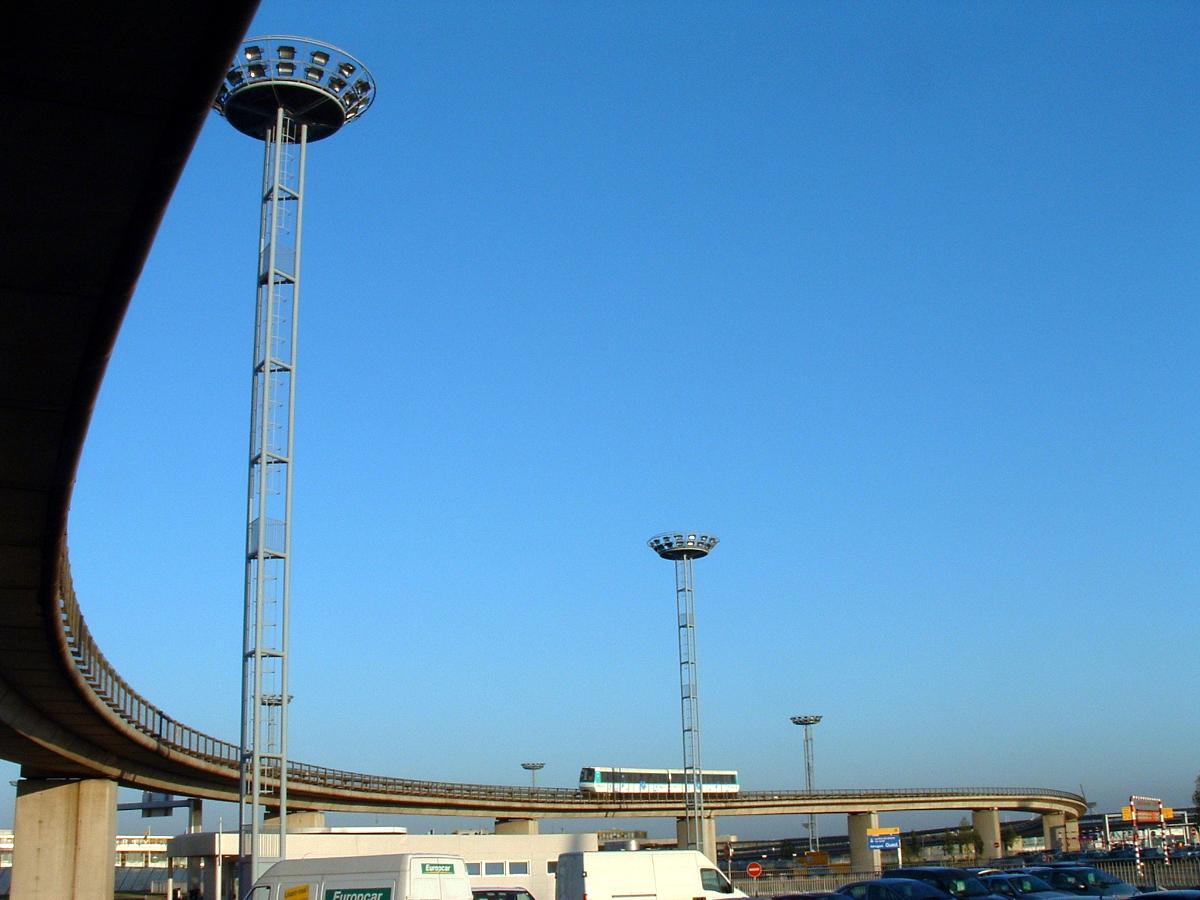OrlyVal 
Viadukt am Flughafen Orly 