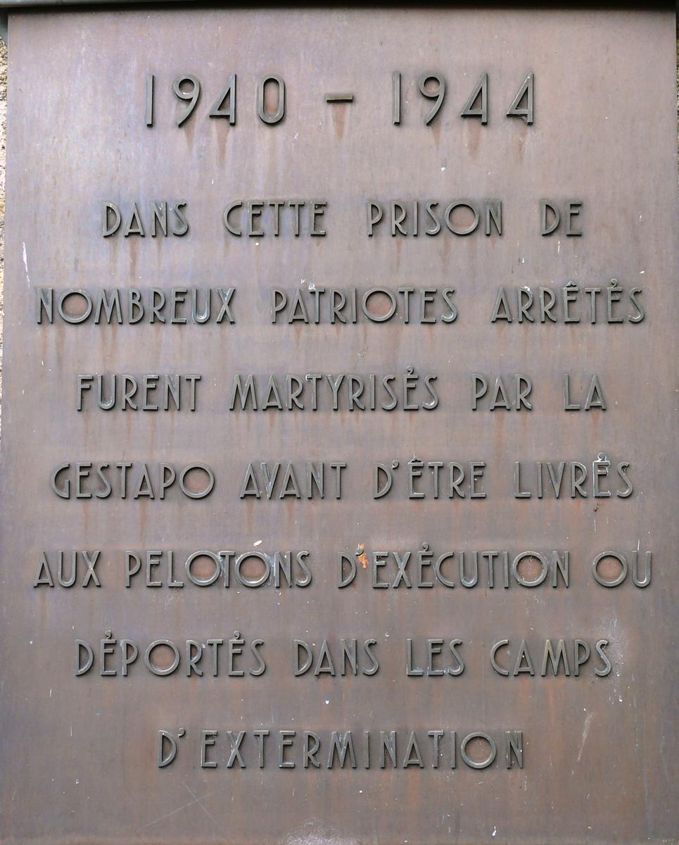 Alençon - Château des Ducs - Plaque commémorative 