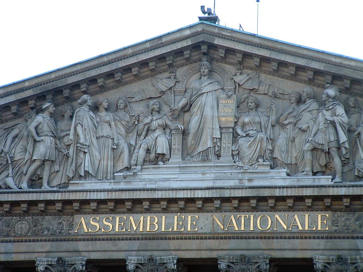 Assemblée Nationale - Fronton de la façade côté Seine - Détail 