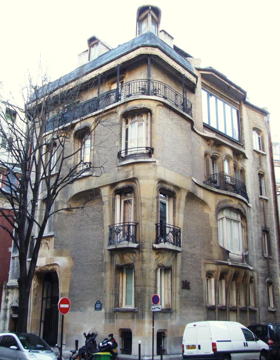 Paris 16ème arrondissement - 122 avenue Mozart - Construit pour lui par Hector Guimard en 1912 Paris 16 ème arrondissement - 122 avenue Mozart - Construit pour lui par Hector Guimard en 1912