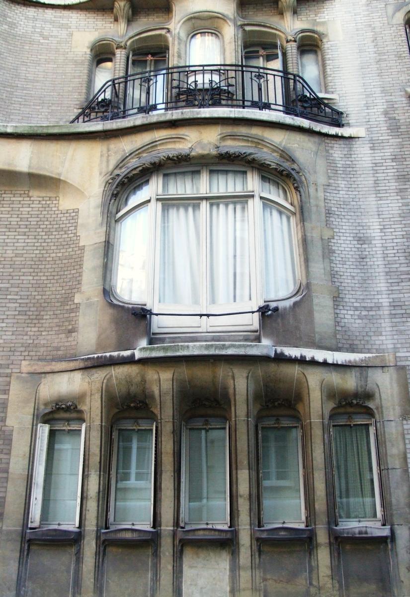 Paris 16ème arrondissement - 122 avenue Mozart - Construit pour lui par Hector Guimard en 1912 Paris 16 ème arrondissement - 122 avenue Mozart - Construit pour lui par Hector Guimard en 1912