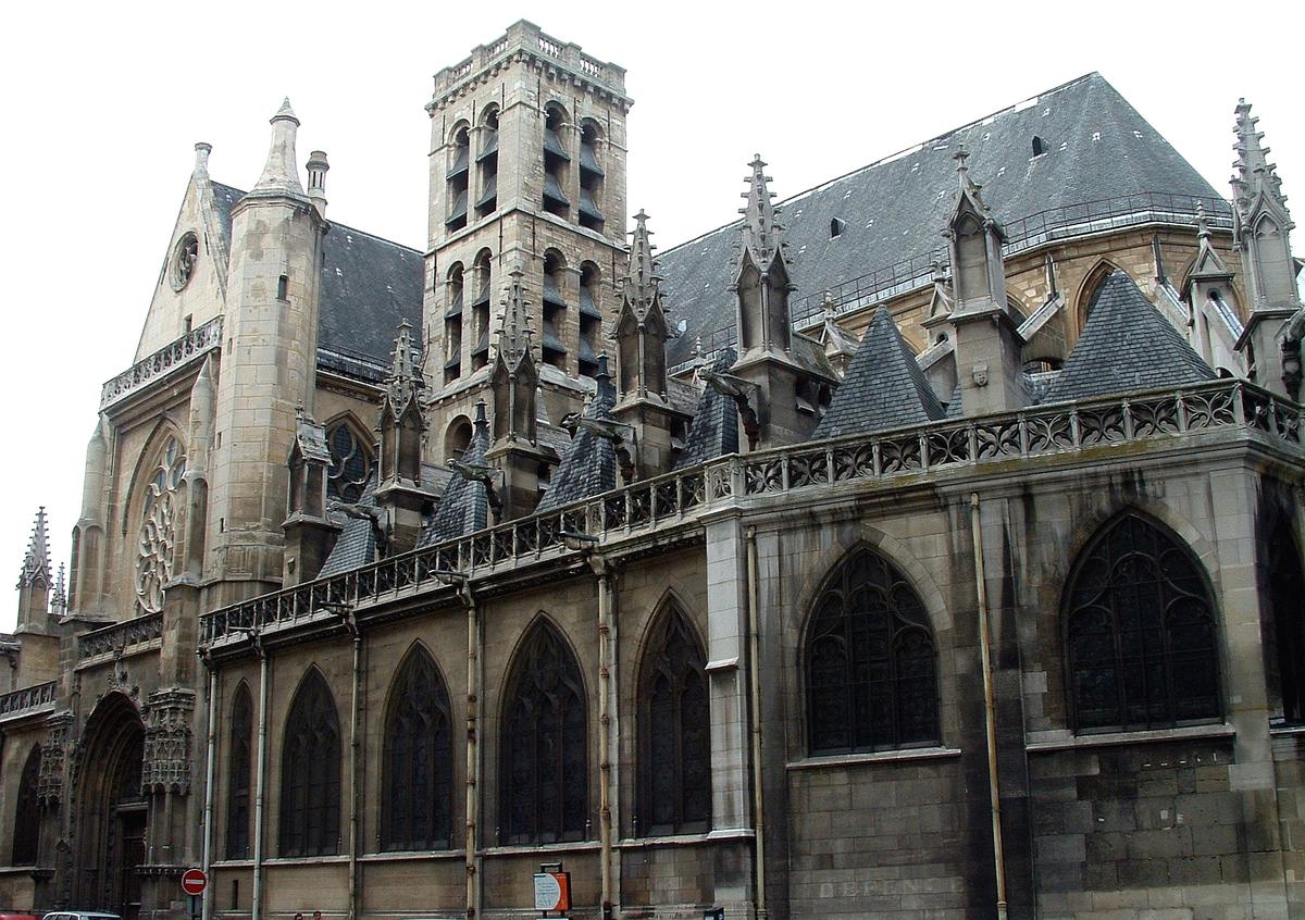 Paris - Eglise Saint-Germain-l'Auxerrois - Façade Sud vue du chevet 
