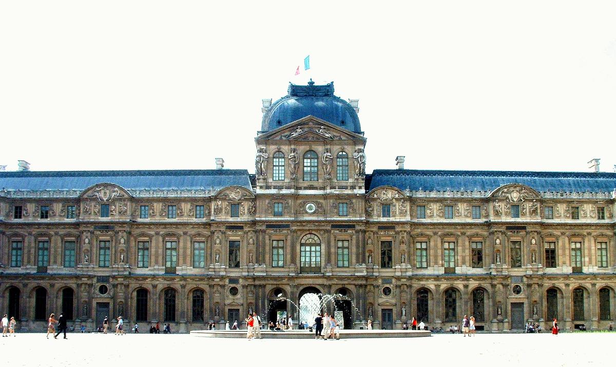 Palais du Louvre - Cour carrée - Façade Renaissance et Louis XIII 