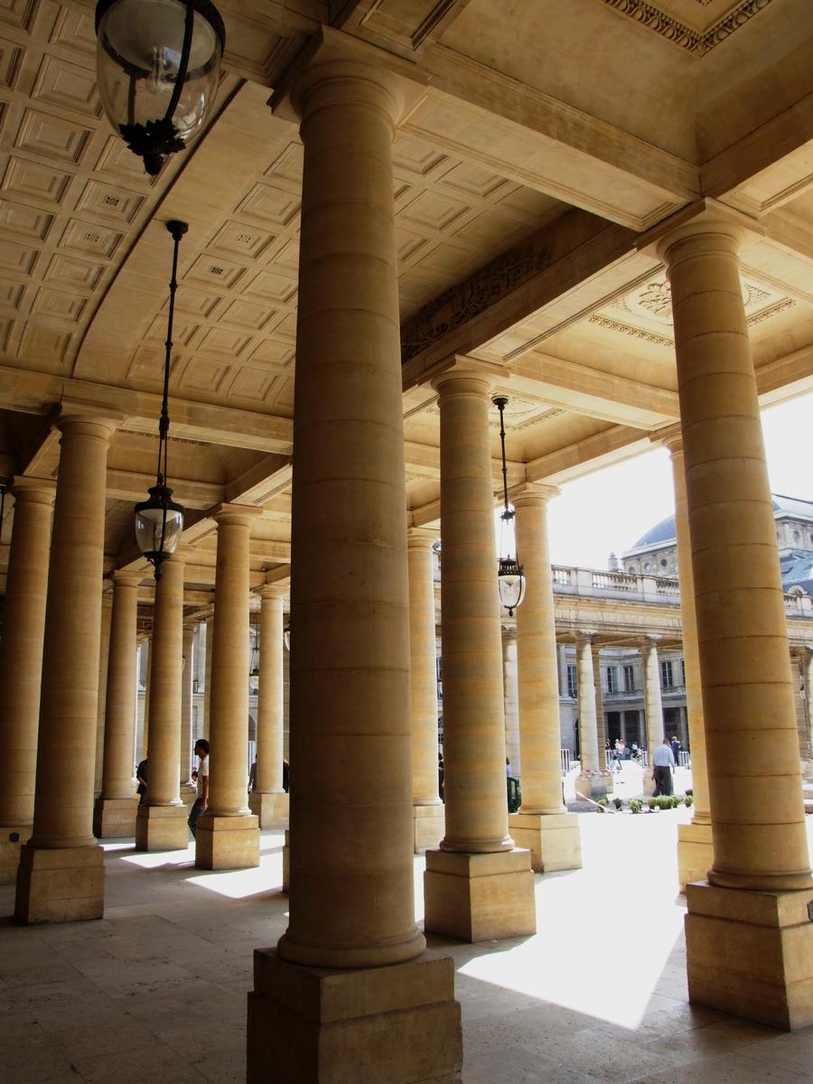 Paris 1er arrondissement - Palais-Royal - Portiques de la galerie orientale 