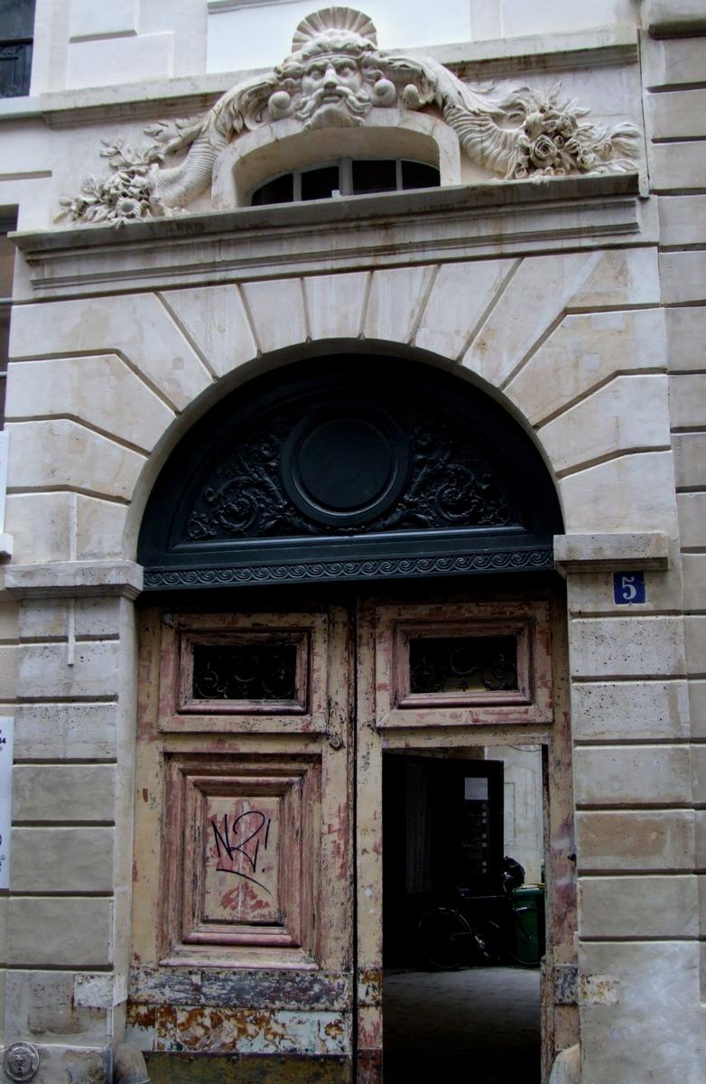 Paris 2ème arrondissement - Hôtel construit pour François Le Tellier en 1650 au 5 rue du Mail Paris 2 ème arrondissement - Hôtel construit pour François Le Tellier en 1650 au 5 rue du Mail