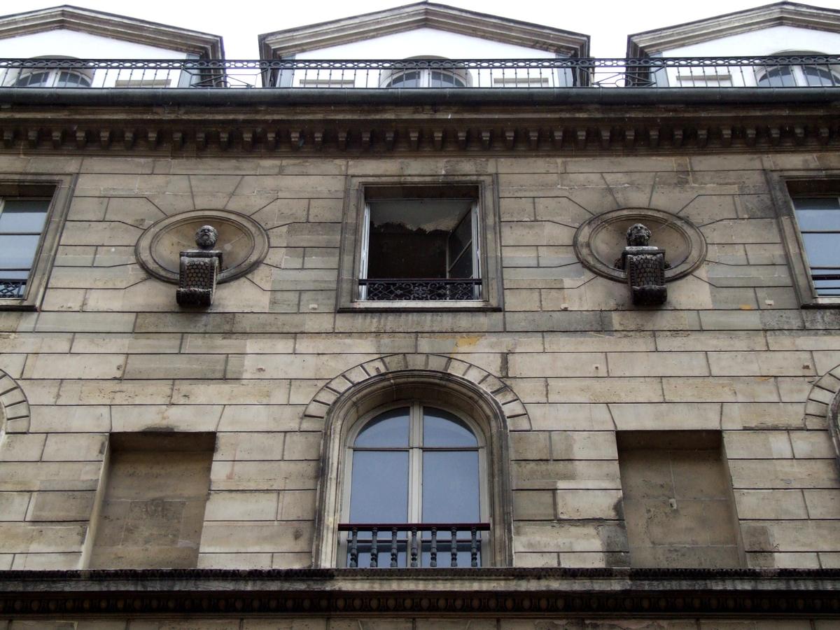 Immeuble du 4 rue d'Aboukir, Paris Construit au début du 19 ème siècle par Jules de Joly - Détail