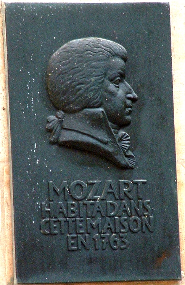 Paris - Hôtel de Beauvais (Cour administrative d'appel de Paris) - Plaque commémorant le passage de Mozart dans l'hôtel en 1763 