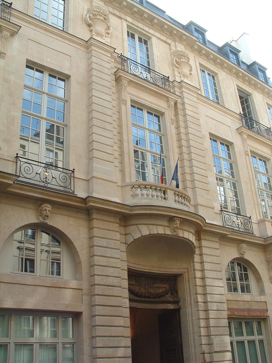 Paris - Hôtel de Beauvais (Cour administrative d'appel de Paris) - Façade sur la rue François-Miron 