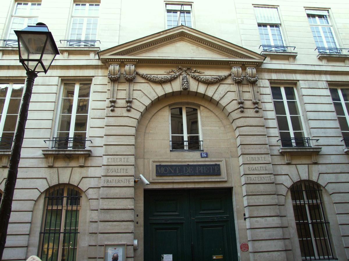 Fiche média no. 77442 Paris 4 ème arrondissement - Crédit Municipal, ancien Mont-de-Piété - Façade sur la rue des Blancs-Manteaux construite par Jacques-Antoine Payen vers 1780