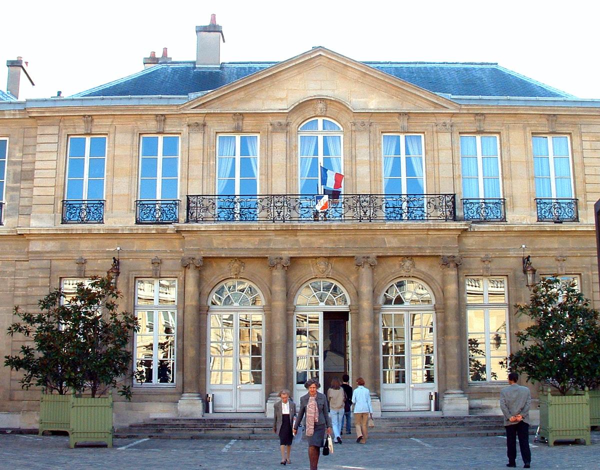 Hôtel de Rothelin-Charolais 