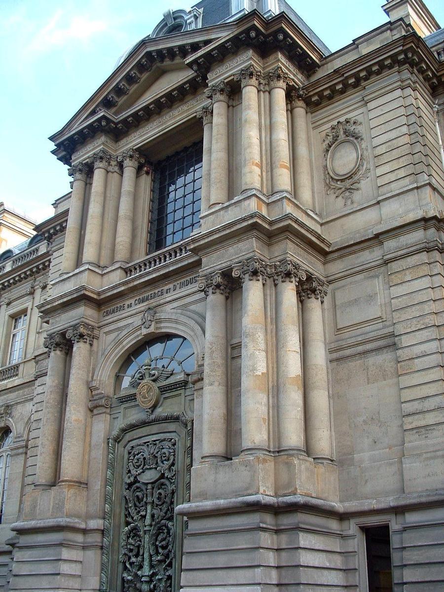 Chambre de Commerce et d'Industrie de Paris (ancien hôtel Potocki) - Façade sur l'avenue de Friedland - Avant-corps central 