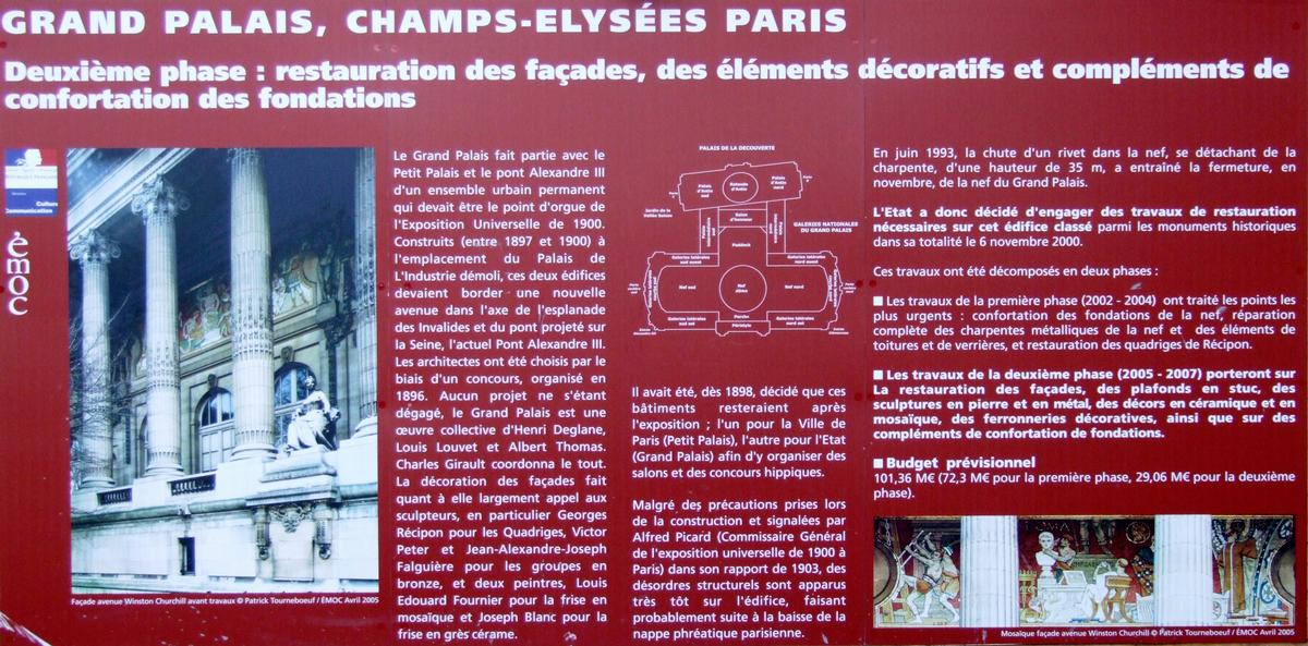 Paris - Grand Palais - Panneau d'information sur la restauration des façades 