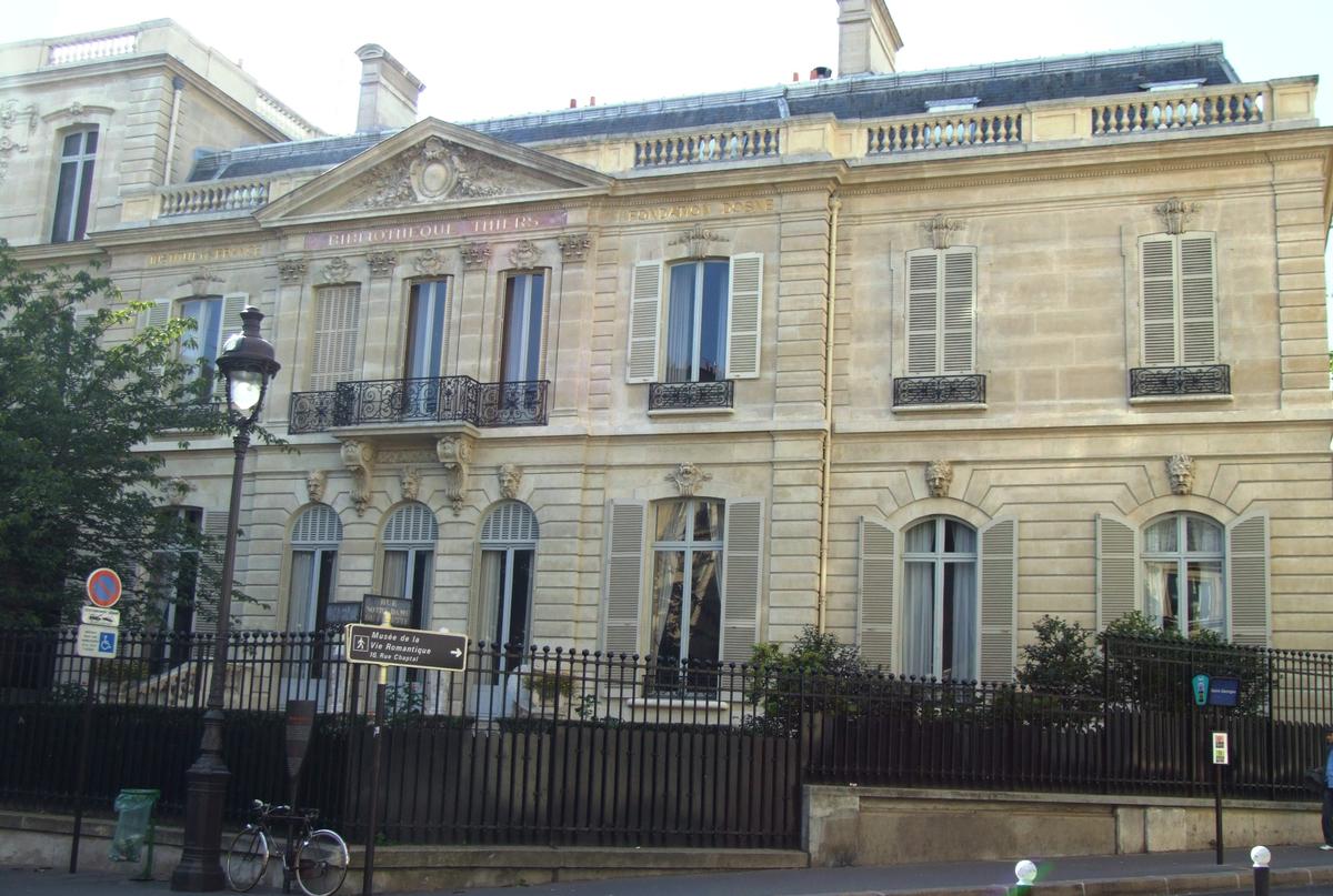 Paris - Fondation Dosne-Thiers (27 place Saint-Georges) 