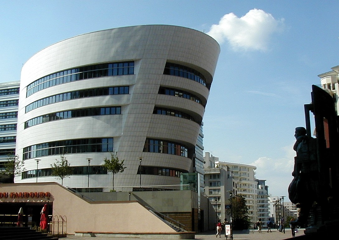 Pôle universitaire Léonard de Vinci, Paris-La Défense 