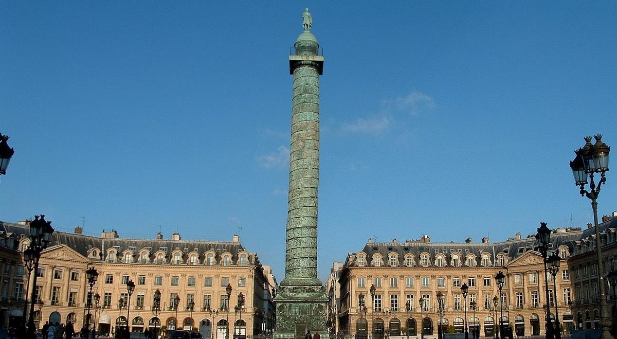 Paris - Place Vendôme et la colonne Vendôme 