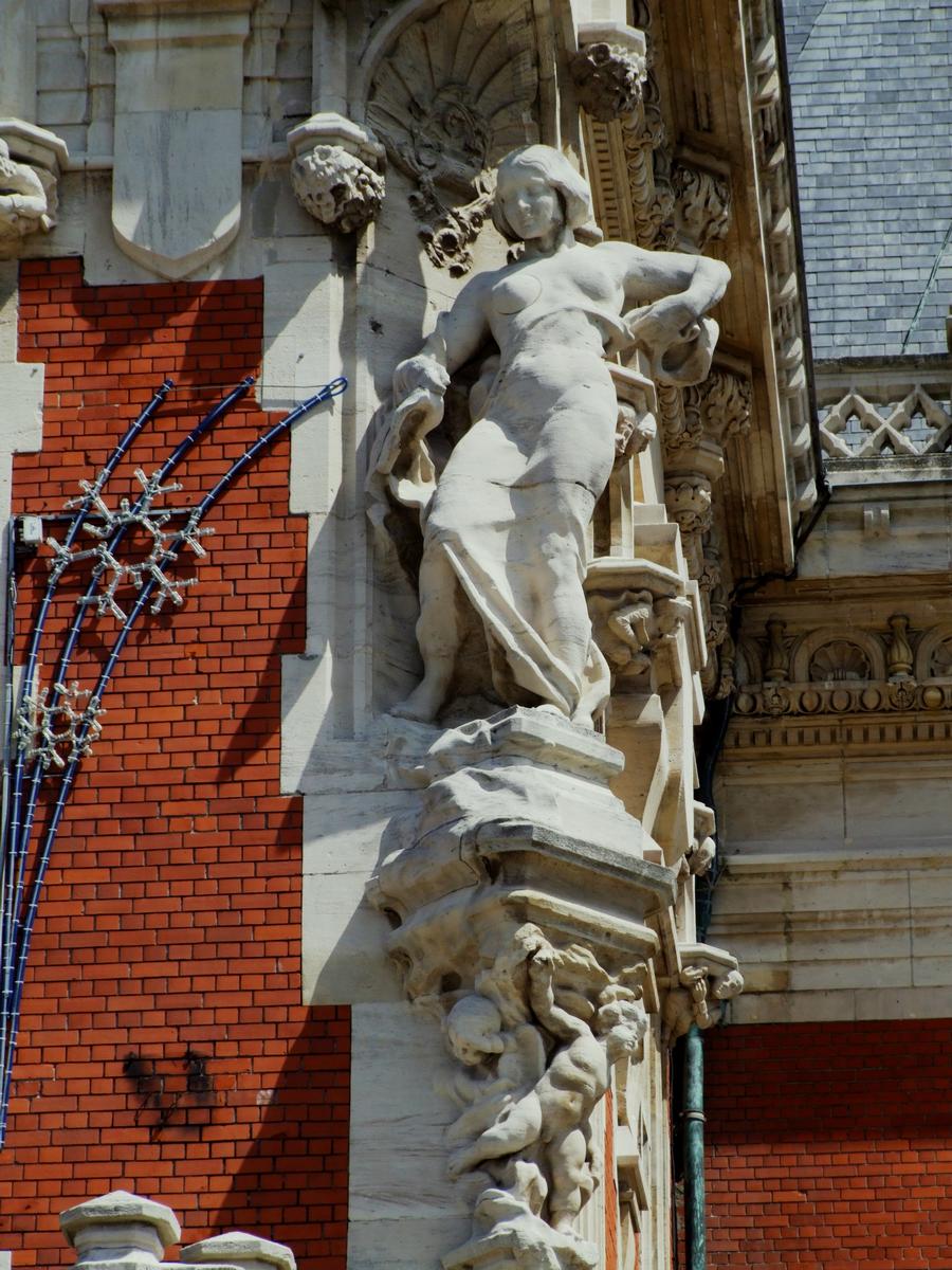 Calais - Hôtel de ville - Sculpture 