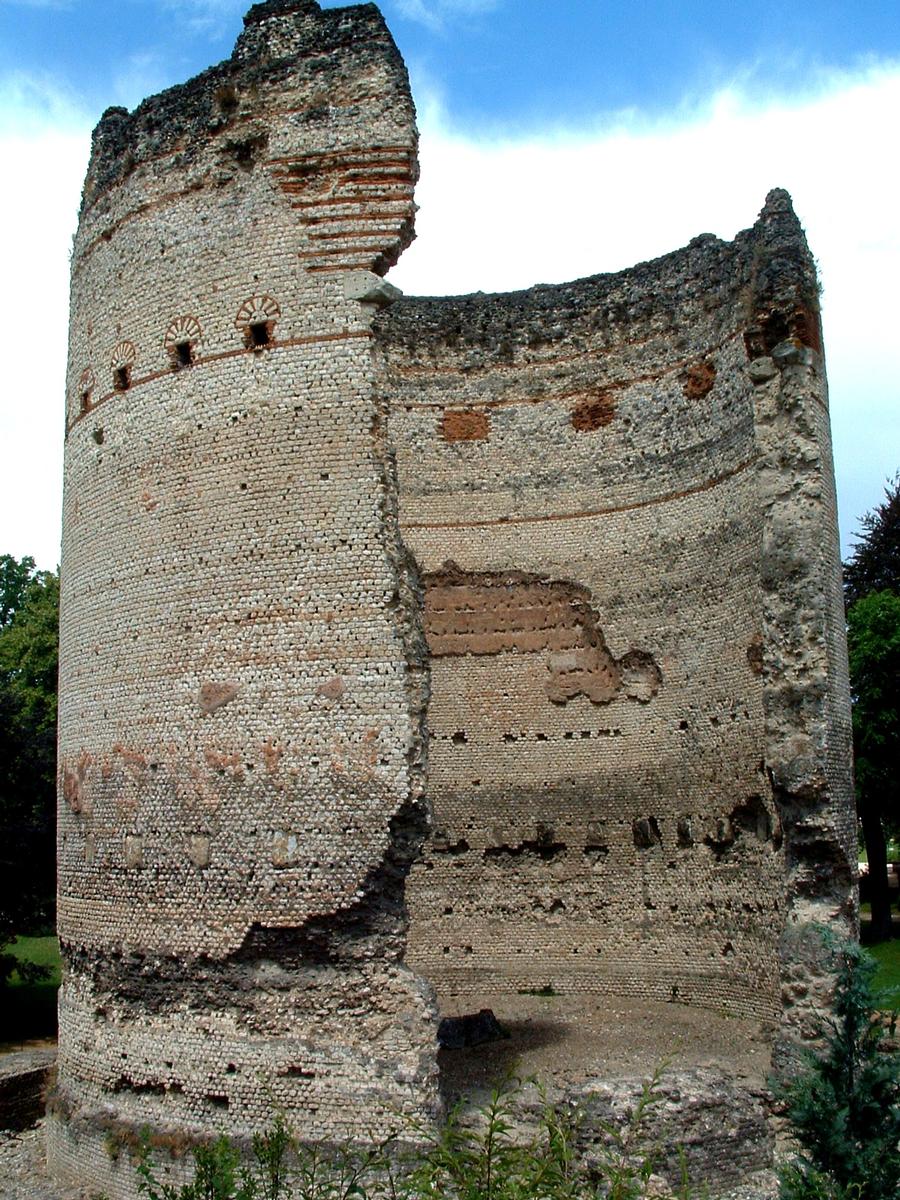 Tour de Vésone (antiker gallisch-römischer Temple), Périgueux 
