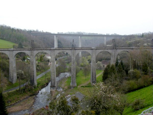 Railroad viaduct and highway bridge 