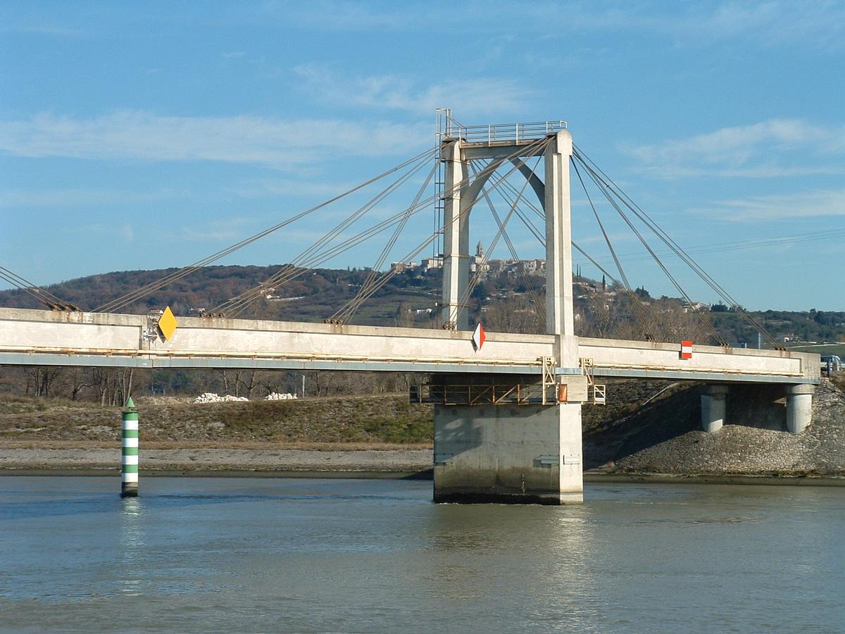 Brücke über den Donzèrekanal in Pierrelatte 