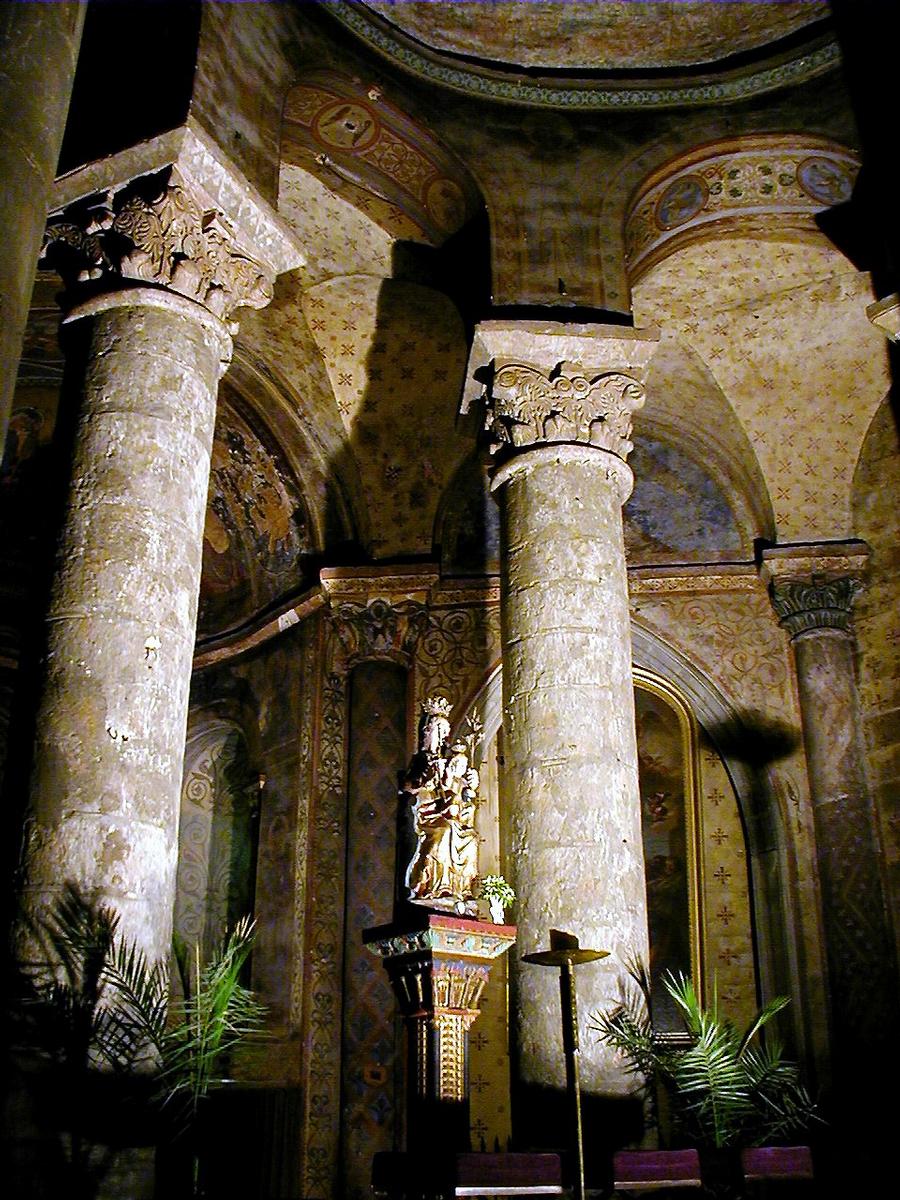 Eglise Notre-Dame-la-Grande - Choeur et statue de la Vierge 