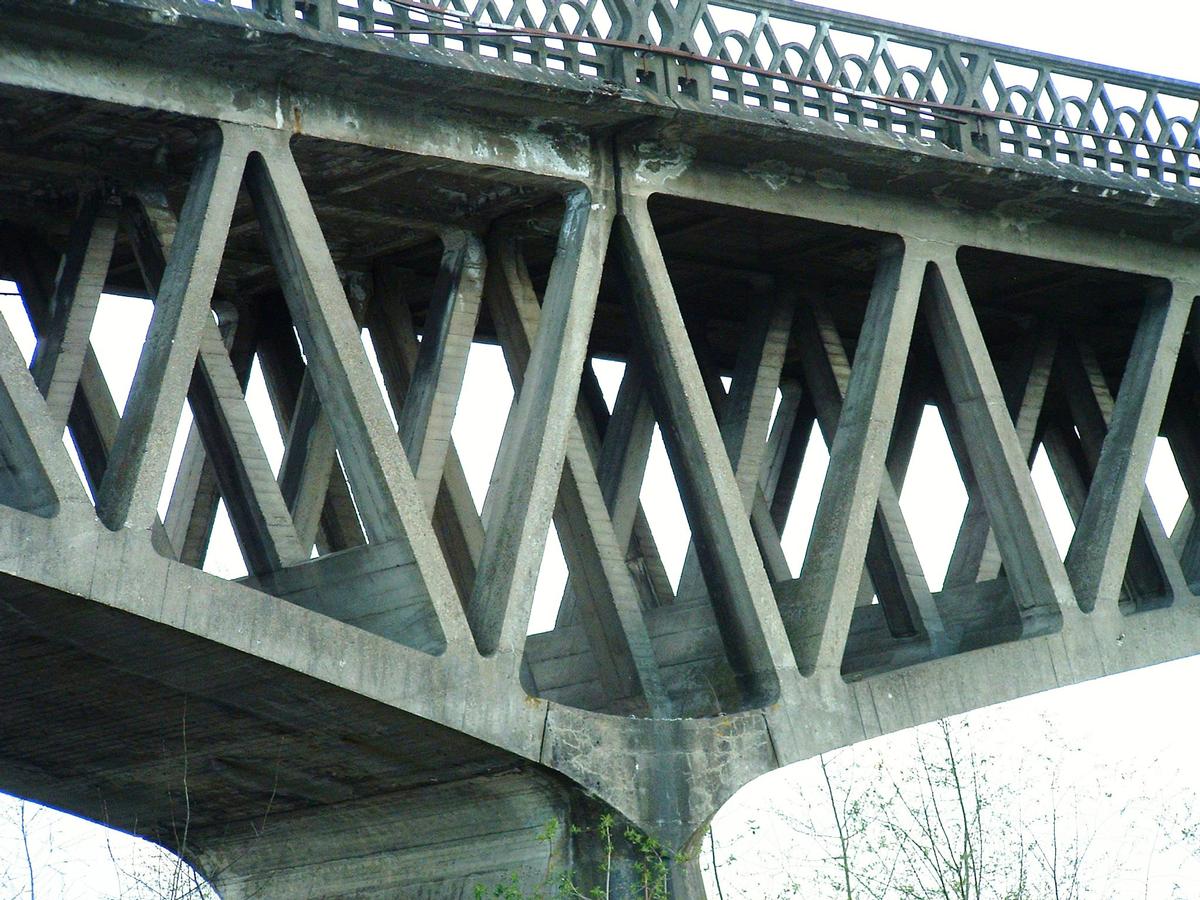 Boutiron-Brücke, Vichy 