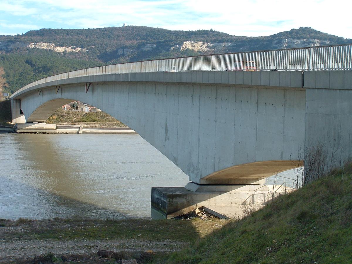 Brücke über den Donzèrekanal in Tricastin 